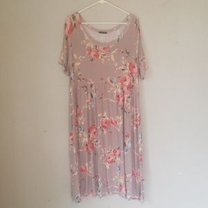 Floral t-shirt dress.